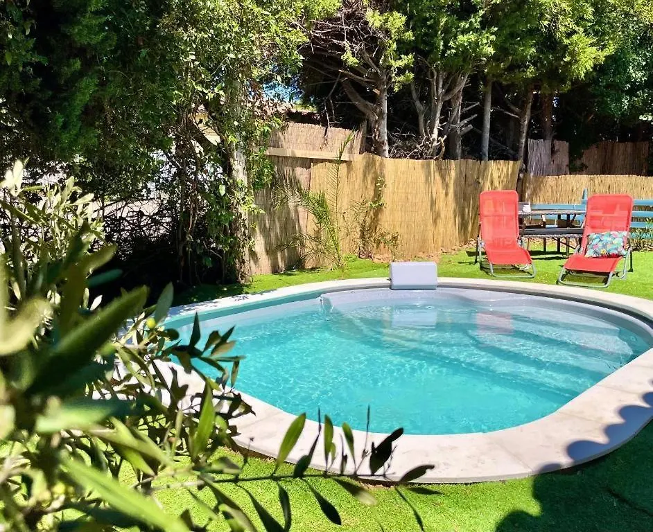 Holiday home Calme Et Intimite Proche Avignon Piscine Options Au Choix Privee Ou Partagee De Juin A Octobre