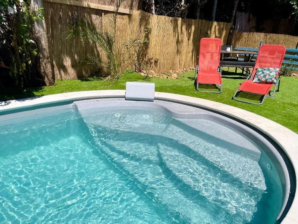 Calme Et Intimite Proche Avignon Piscine Options Au Choix Privee Ou Partagee De Juin A Octobre Holiday home