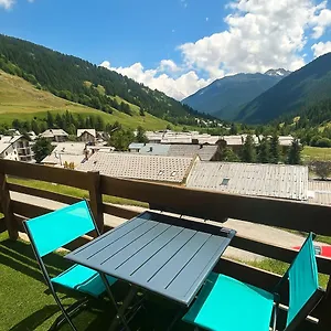 Avec Vue Sur La Montagne Abriès